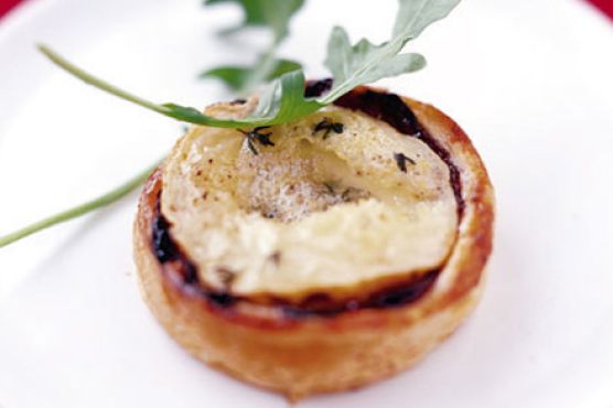 Goat's cheese & cranberry tartlets