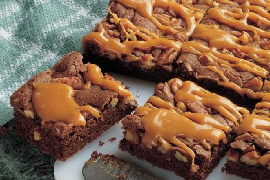 Gooey Caramel-Pecan Brownies