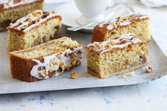 Gooseberry & hazelnut slices