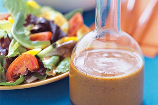 Green Salad with Hot Paprika Garlic Dressing