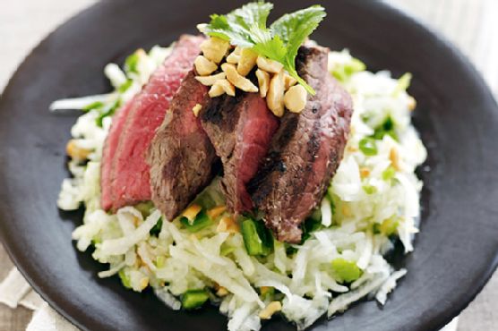 Grilled Beef, Jícama, and Apple Salad