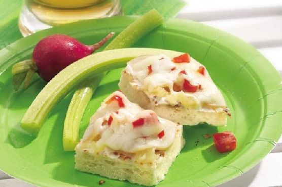 Grilled Canadian Bacon and Pineapple Pizza