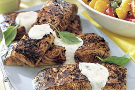 Grilled Salmon Fillets with Creamy Horseradish Sauce