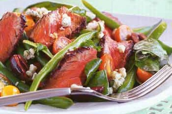 Grilled Steak Salad with Green Beans and Blue Cheese