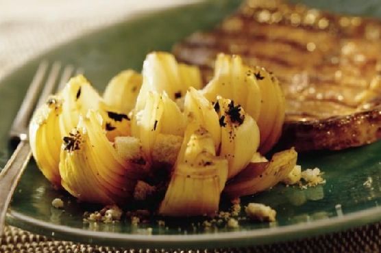 Grilled Tangy Onion Flowers