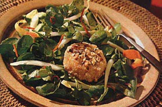 Hazelnut-Crusted Goat Cheese Salad