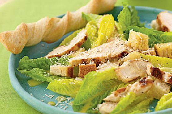 Hearts of Romaine Caesar Salad with Grilled Chicken