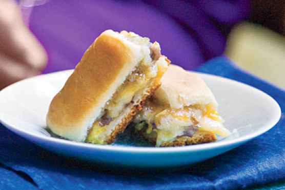 Hot Roast Beef Party Sandwiches