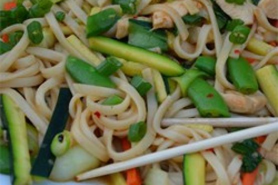 How to Make Chicken Chow Mein
