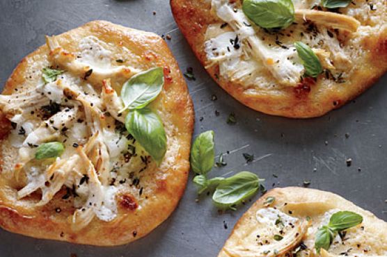 Individual White Chicken Pizzas