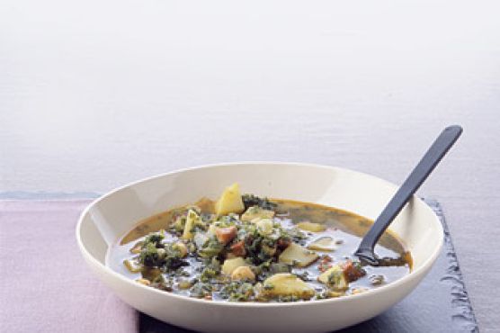 Kale and Chickpea Soup