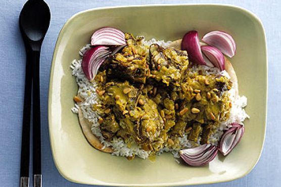 Lamb in Spiced Yogurt Sauce with Rice and Bread