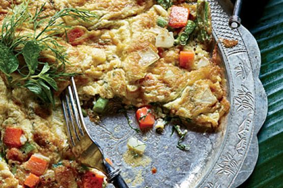 Lao Omelet with Dill, Scallion and Thai Chile