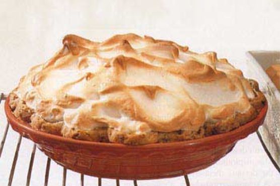Lemon Meringue Pie with Pecan Crust