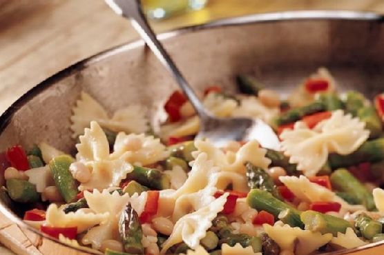 Lemon Pepper Pasta and Asparagus