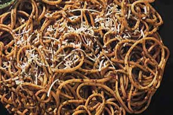 Linguine with Sun-Dried Tomato Pesto