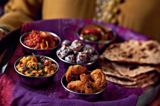 Madras Shrimp Molahu Veritadu Curry in Black Pepper Sauce