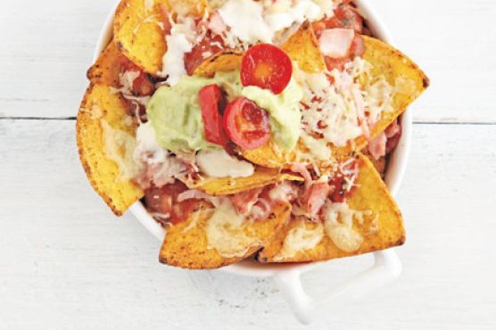 Melting nachos with shredded gammon