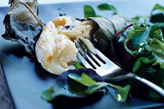 Mesclun Salad with Banon Cheese