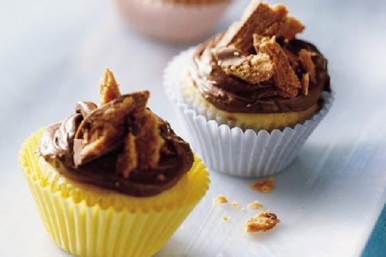 Mini Candy Bar Cupcakes