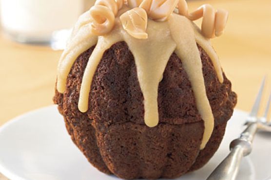 Mini Pumpkin-Molasses Cakes