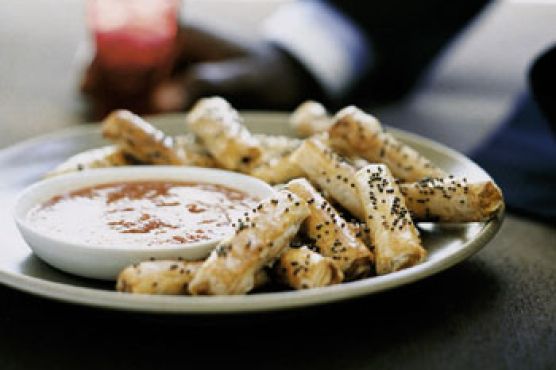 Moroccan-Style Chicken Phyllo Rolls