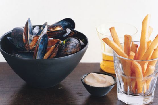 Mussels and Fries with Mustard Mayonnaise