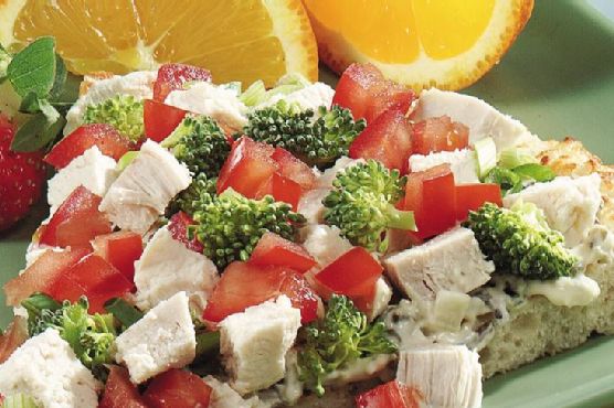 No-Bake Salad Pizza