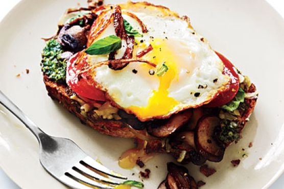 Open-Faced Sandwiches with Mushrooms and Fried Eggs