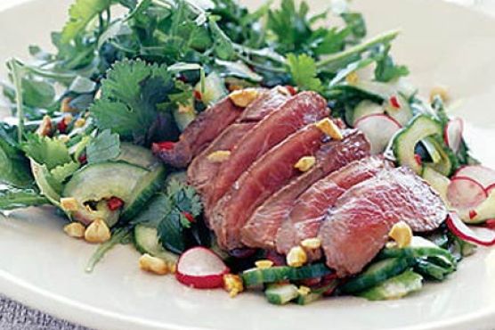 Oriental steak salad