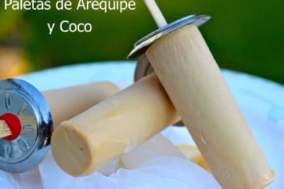 Paletas de Arequipe y Coco (Dulce de Leche and Coconut Popsicles)