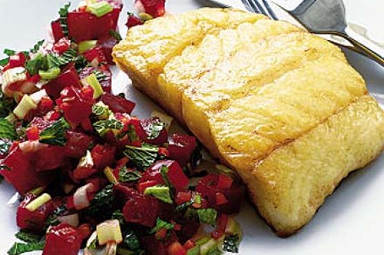 Panfried fish with fresh beetroot salsa