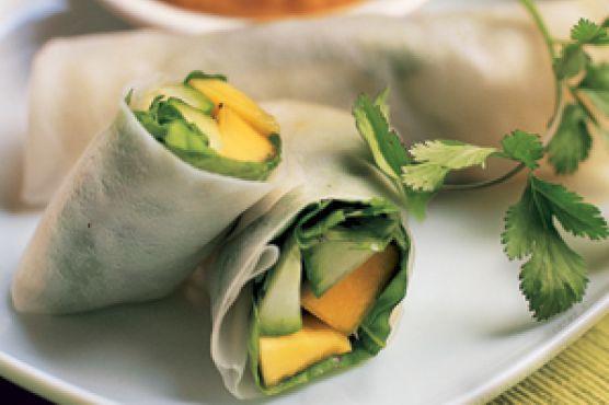 Papaya Spring Rolls with Peanut Sauce