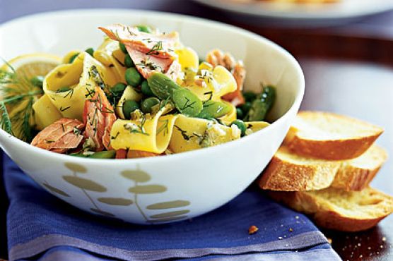 Pappardelle With Asparagus and Salmon