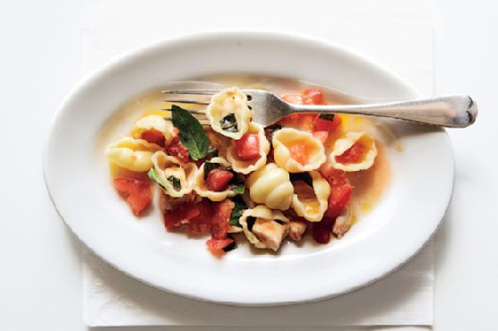 Pasta with Tomatoes and Mozzarella