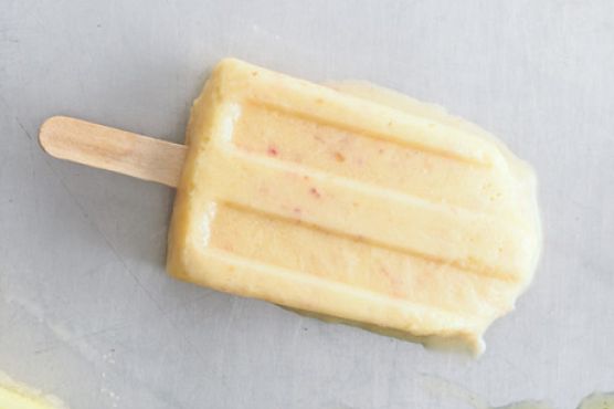 Peaches and Cream Yogurt Pops