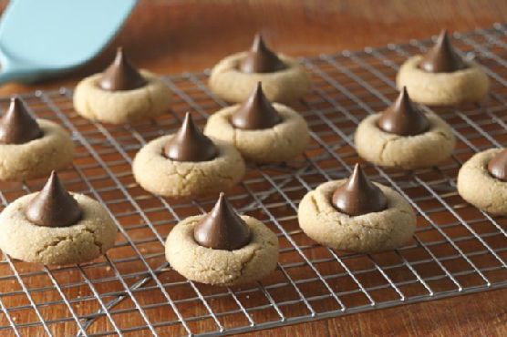 Peanut Butter Blossoms (Cookie Exchange Quantity)