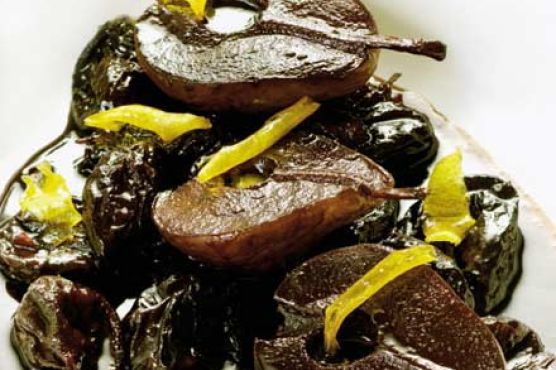 Pears & prunes in mulled (well, sort of) wine