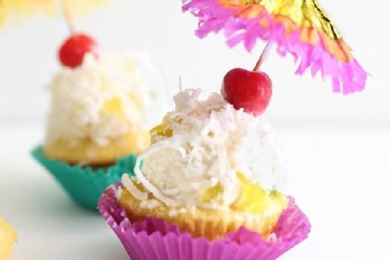 Piña Colada Ice Cream Cupcakes