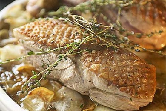 Pommes boulangère with roast lamb