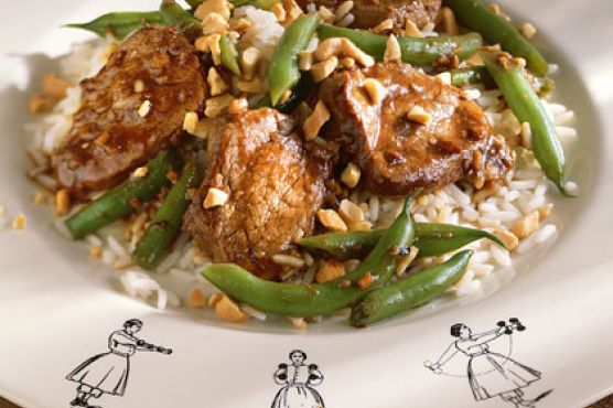 Pork, Cashew, and Green Bean Stir-Fry