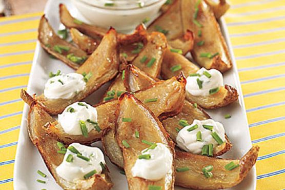 Potato Skins with Sour Cream and Chives