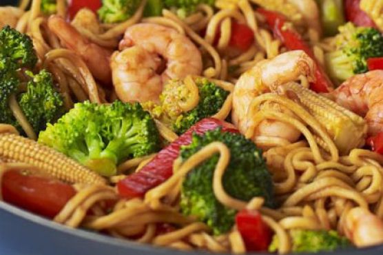 Prawn chow mein