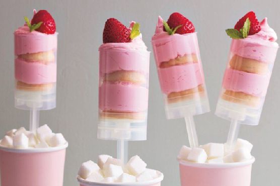 Pretty in Pink Push-It-Up Cake Pops