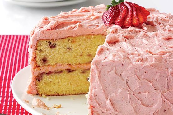 Pretty-in-Pink Strawberry Cake