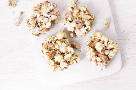 Pretzel popcorn squares