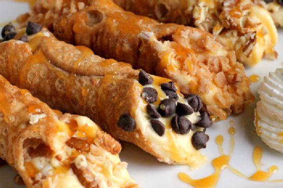 Pumpkin-Caramel Cannoli