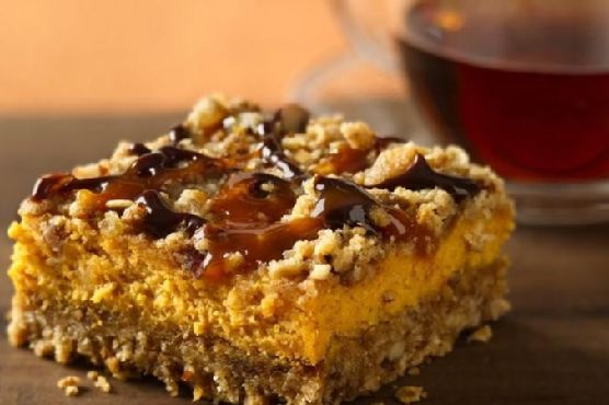 Pumpkin Streusel Cheesecake Bars