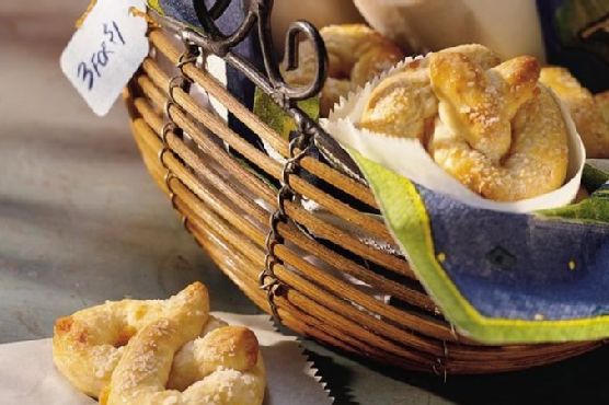 Puzzling Pretzels
