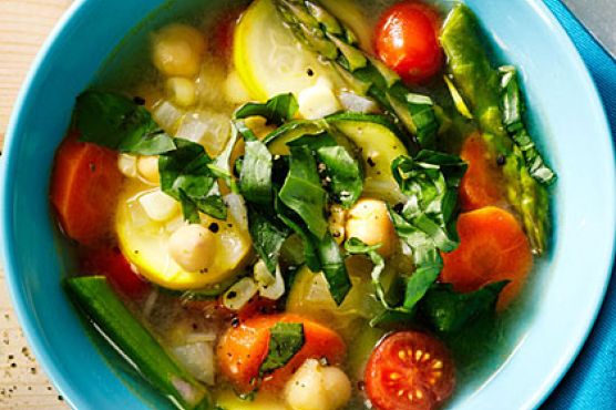 Quick Chickpea and Summer Vegetable Stew